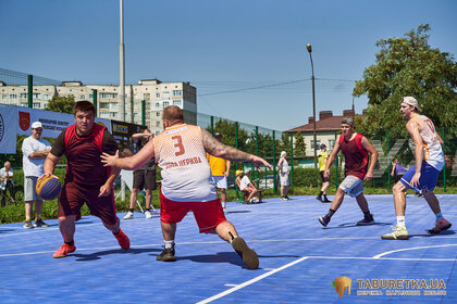 Гартуємо дух перемоги: TABURETKA.UA підтримує розвиток баскетболу серед молоді