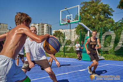 Гартуємо дух перемоги: TABURETKA.UA підтримує розвиток баскетболу серед молоді
