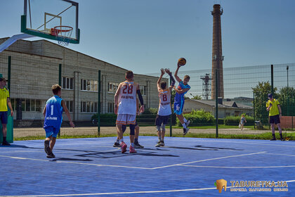 Гартуємо дух перемоги: TABURETKA.UA підтримує розвиток баскетболу серед молоді