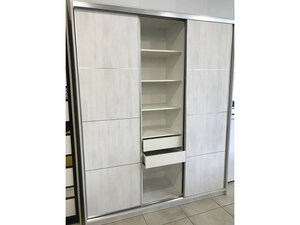Шкаф купе "Alto / Альто" с фасадами Lines 1800мм Шкаф купе "Alto / Альто" с фасадами Lines 1800мм