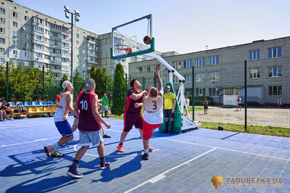 Гартуємо дух перемоги: TABURETKA.UA підтримує розвиток баскетболу серед молоді