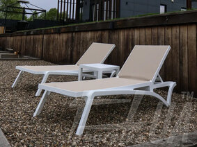 Комплект із 2 шезлонгів "Siesta Pacific" + Стіл "Siesta Ocean Side Table"