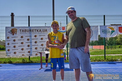 Гартуємо дух перемоги: TABURETKA.UA підтримує розвиток баскетболу серед молоді