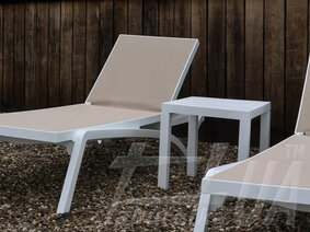 Комплект із 2 шезлонгів "Siesta Pacific" + Стіл "Siesta Ocean Side Table"