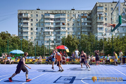 Гартуємо дух перемоги: TABURETKA.UA підтримує розвиток баскетболу серед молоді
