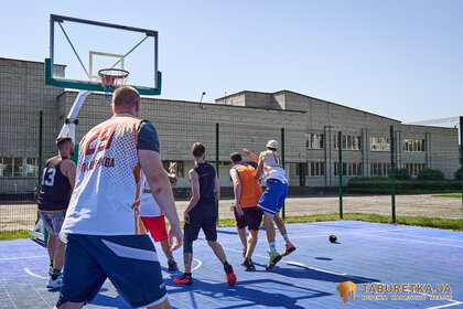 Гартуємо дух перемоги: TABURETKA.UA підтримує розвиток баскетболу серед молоді