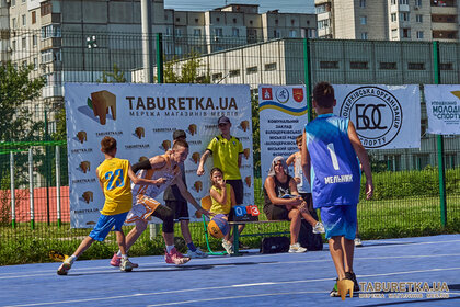 Гартуємо дух перемоги: TABURETKA.UA підтримує розвиток баскетболу серед молоді