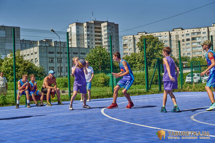 Гартуємо дух перемоги: TABURETKA.UA підтримує розвиток баскетболу серед молоді