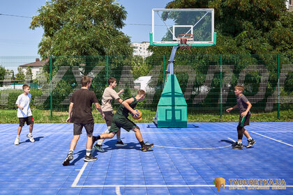 Гартуємо дух перемоги: TABURETKA.UA підтримує розвиток баскетболу серед молоді