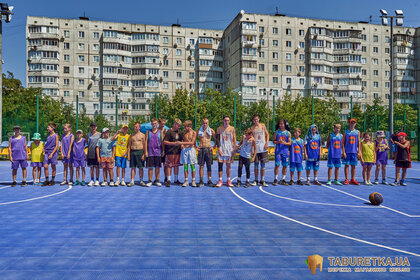 Гартуємо дух перемоги: TABURETKA.UA підтримує розвиток баскетболу серед молоді