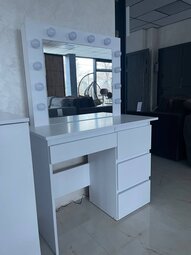 Стіл туалетний "Beauty" Стіл туалетний "Beauty"