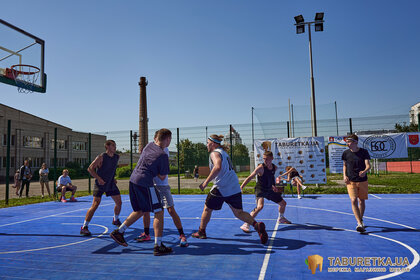 Гартуємо дух перемоги: TABURETKA.UA підтримує розвиток баскетболу серед молоді