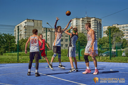 Гартуємо дух перемоги: TABURETKA.UA підтримує розвиток баскетболу серед молоді