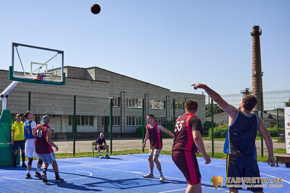 Гартуємо дух перемоги: TABURETKA.UA підтримує розвиток баскетболу серед молоді